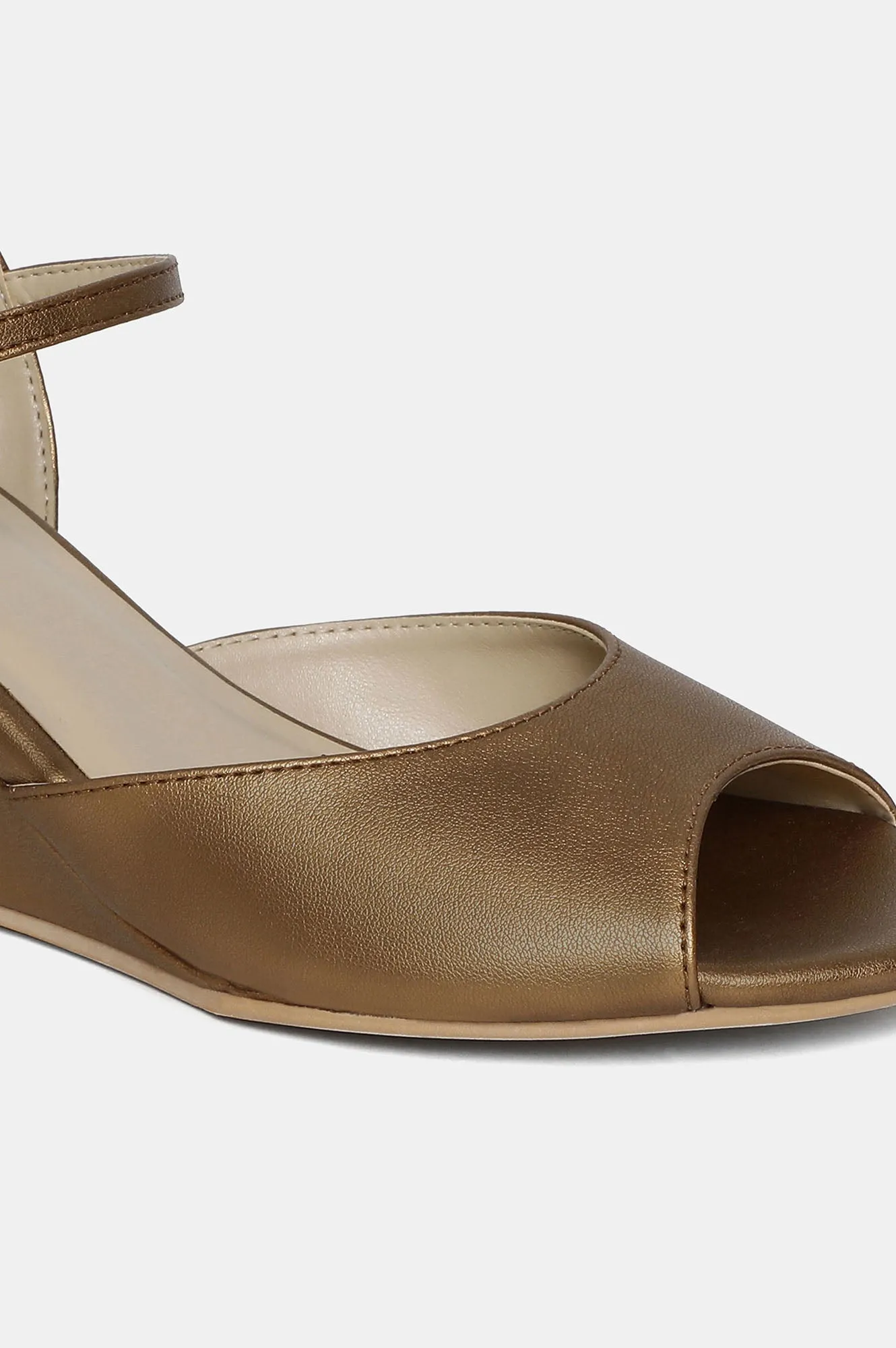 Copper Almond Toe Solid Wedge - Zholly