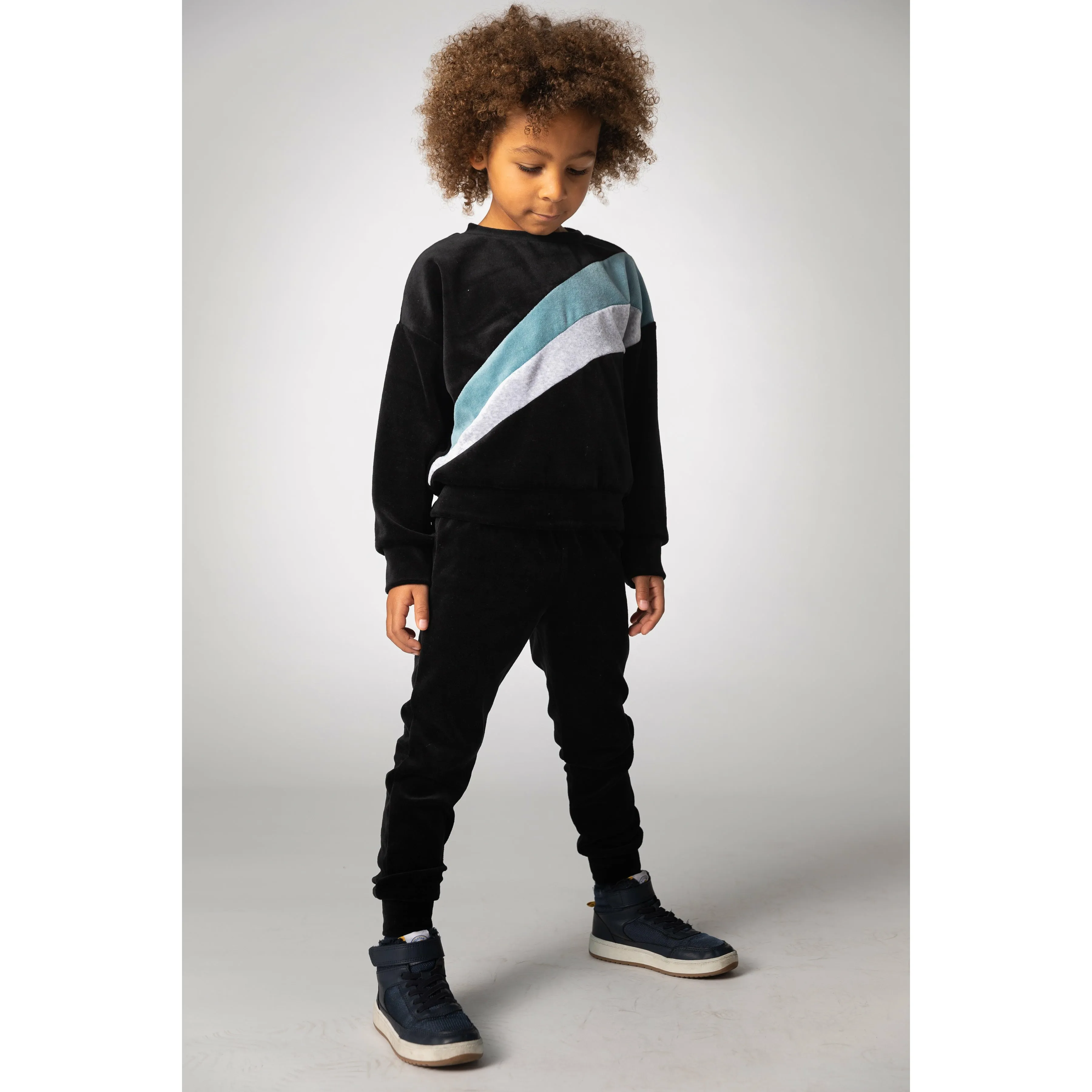 Evans | Black