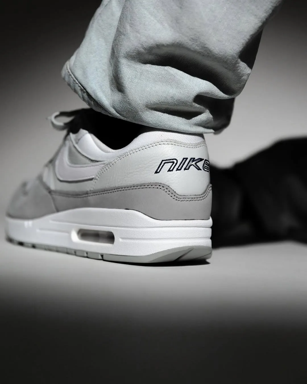 Nike Air Max 1 '87 LX Light Smoke Grey