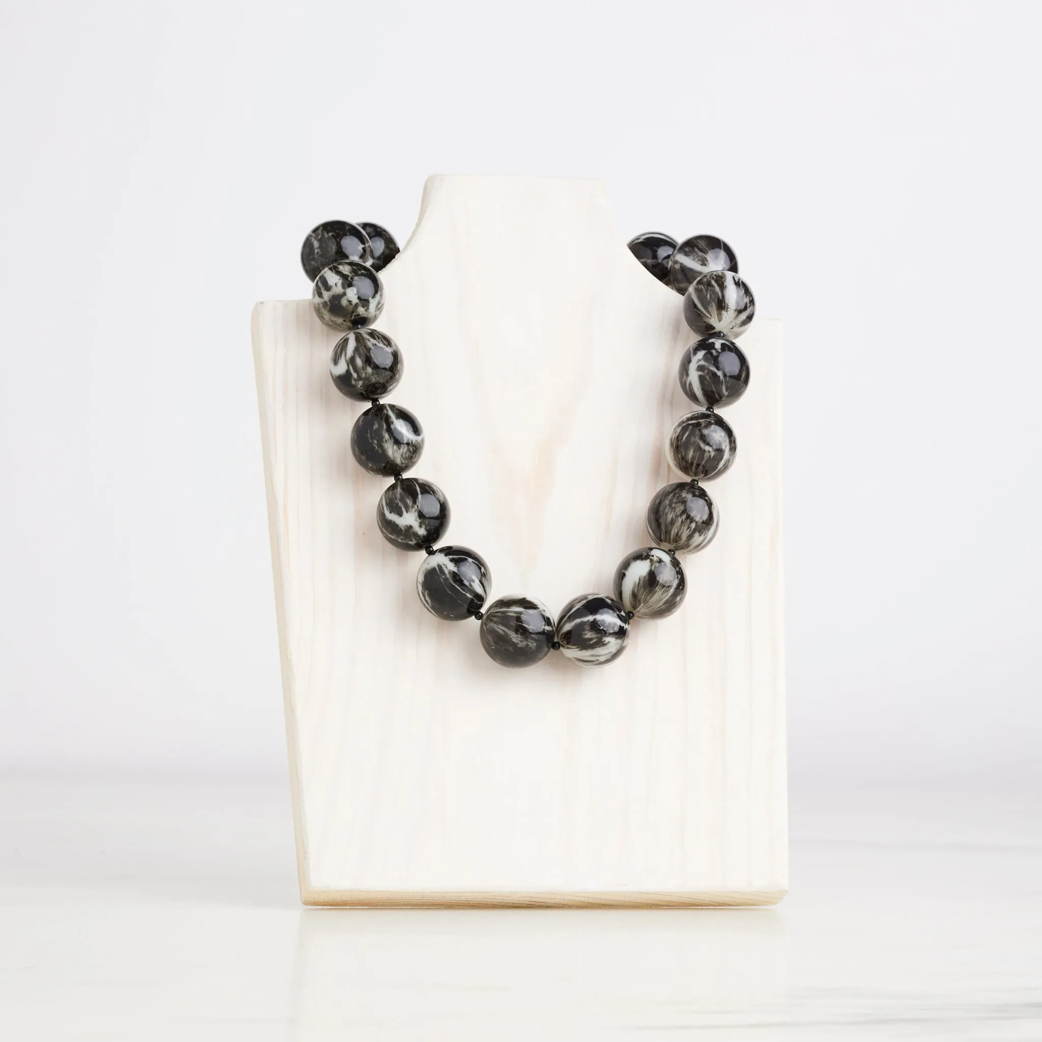 Onyx Pearl Cooling Necklace