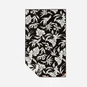 Slowtide Hauke Black/White Oversized Beach Towel