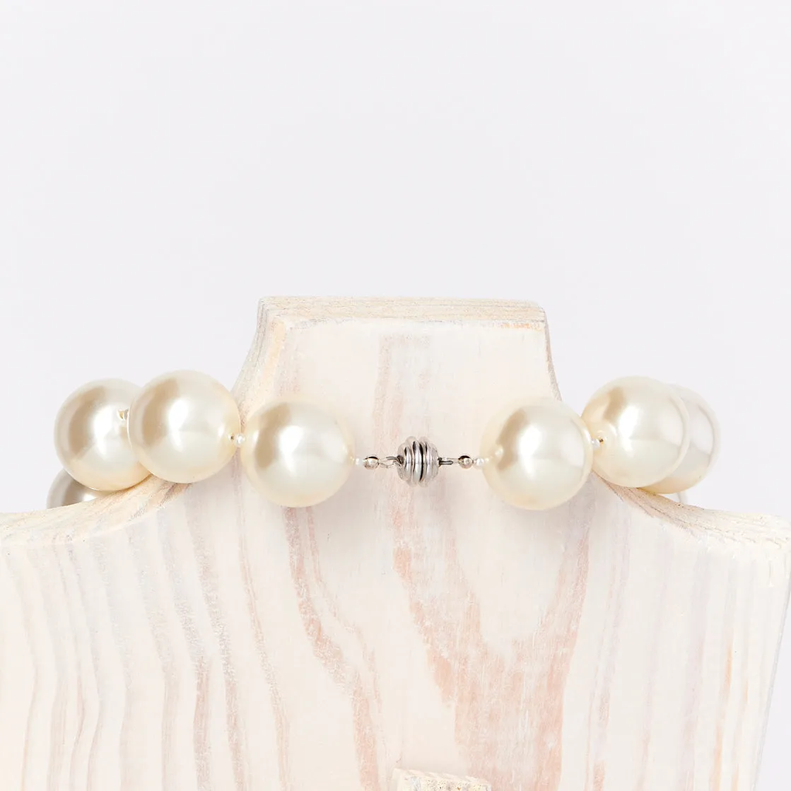 Super White Cooling Pearl Necklace