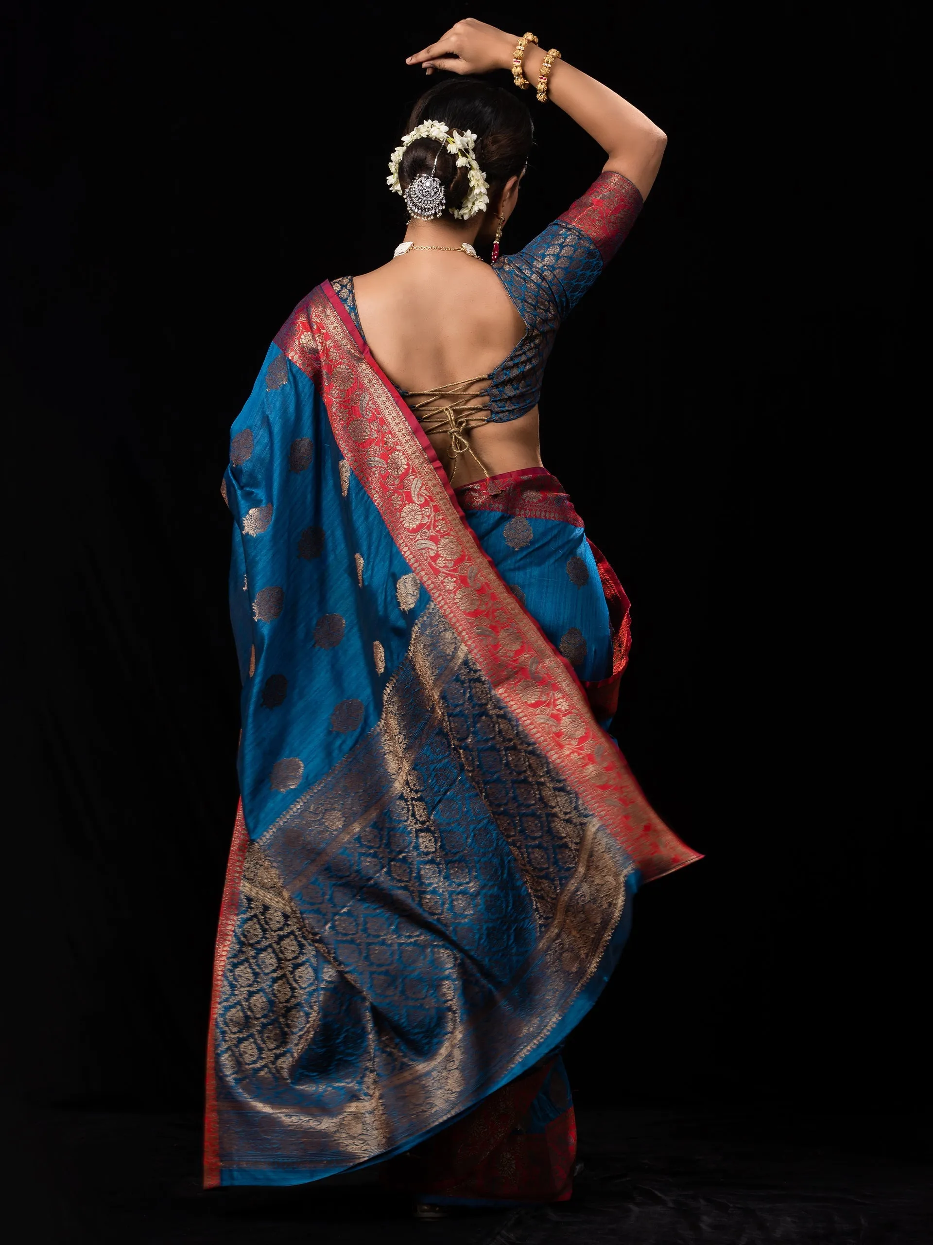 Vintage Opulence Blue & Red Silk Blend Saree with Blouse Fabric